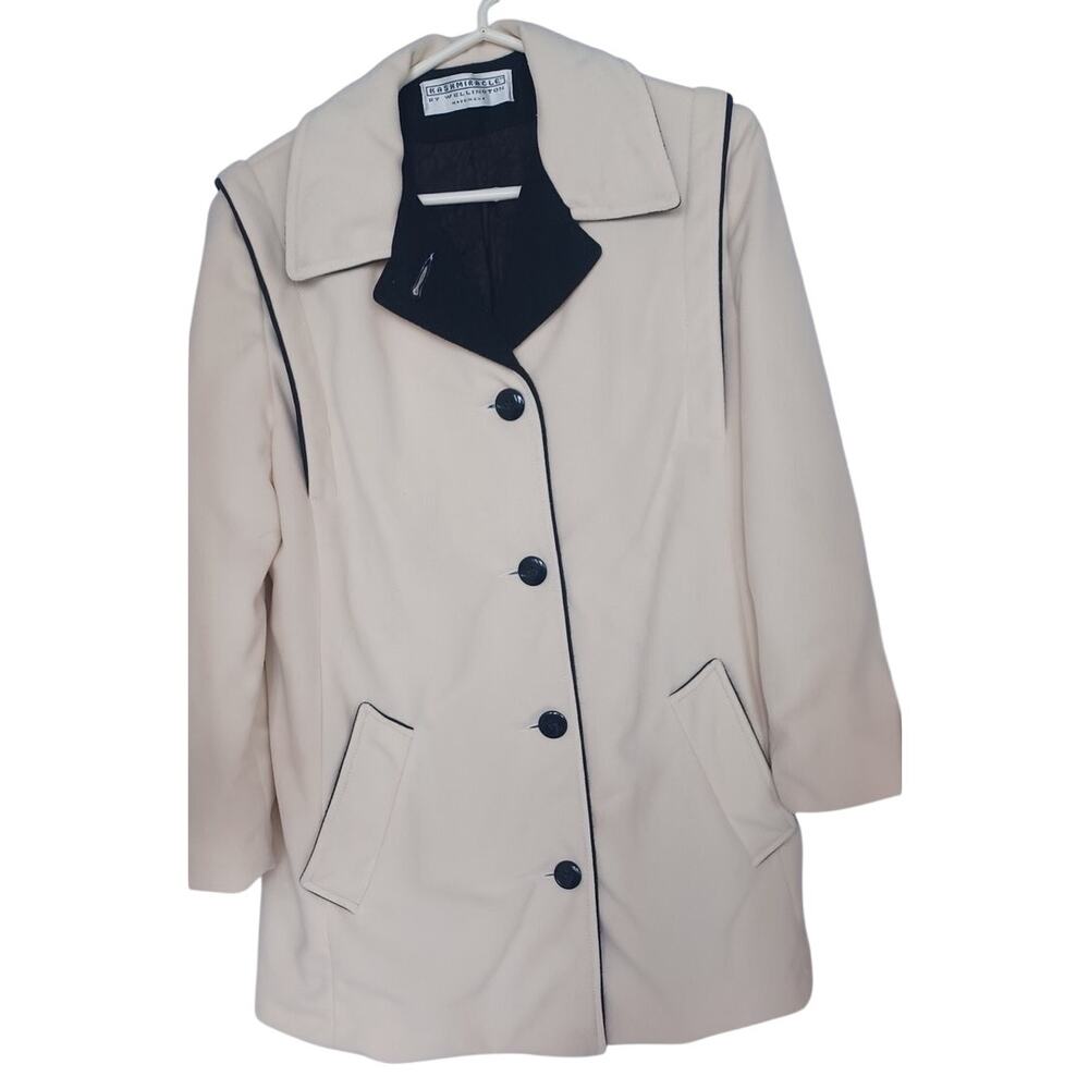 Vintage 1960s Wellington Fashions Kashmiracle Coat Large Cream Black Trim